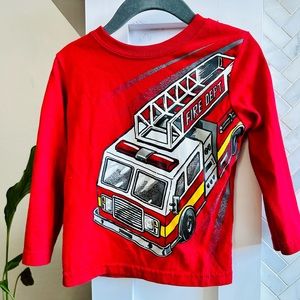 🔥5/$15🔥 Firetruck long sleeve tee